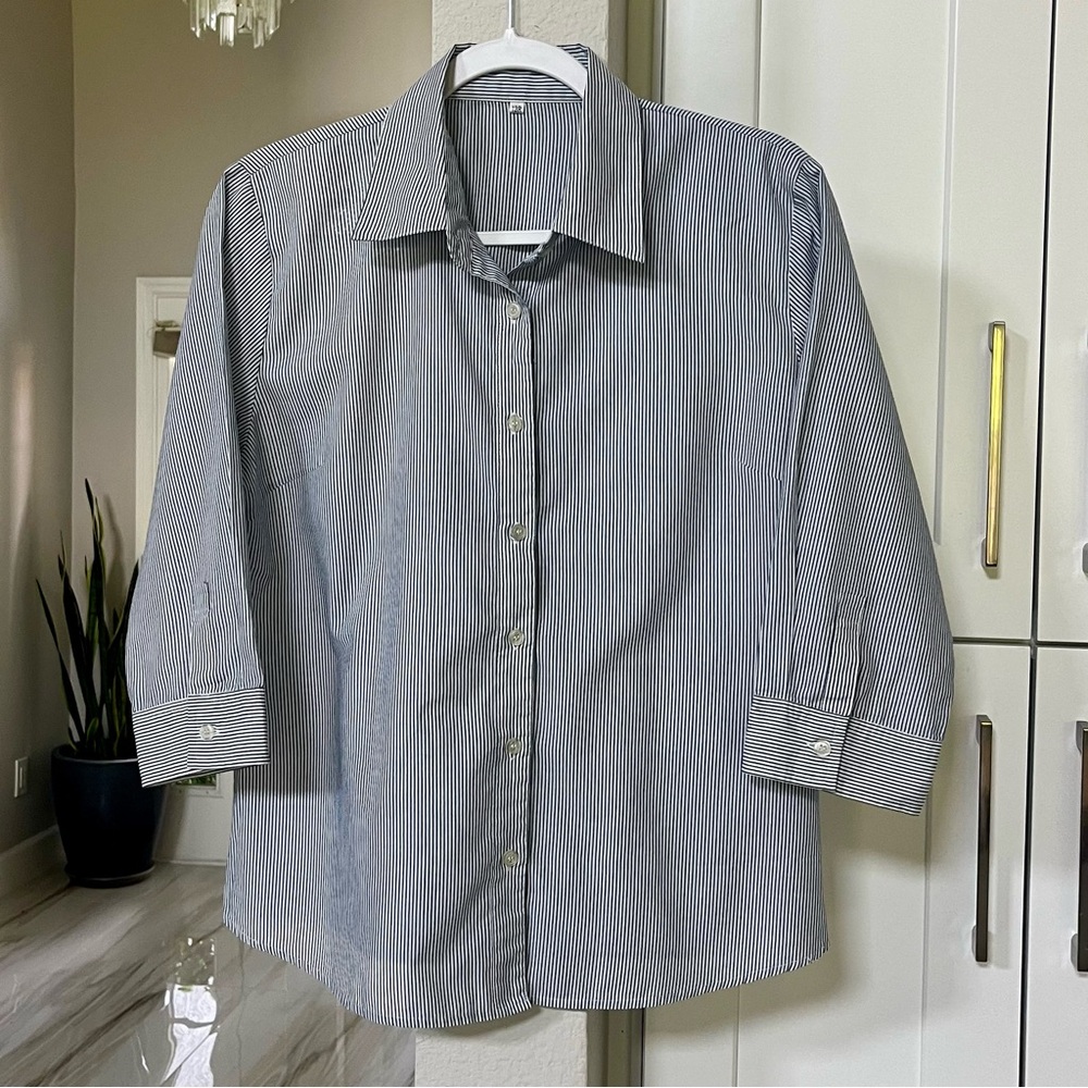 Women’s Button Down Striped Blue & White Shirt Size S
